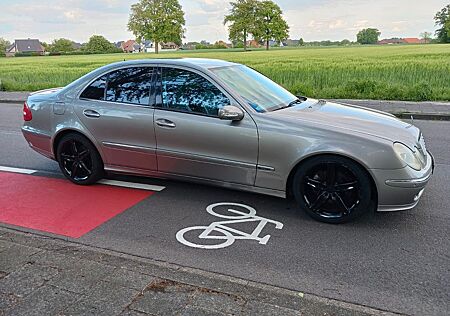 Mercedes-Benz E 240 Avantgarde LPG