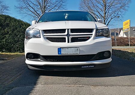 Dodge Grand Caravan GT Vollausstattung 2017
