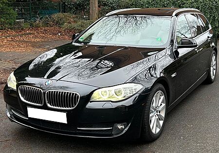 BMW 530d Touring Panorama, Navi, Head-Up, Soft Close