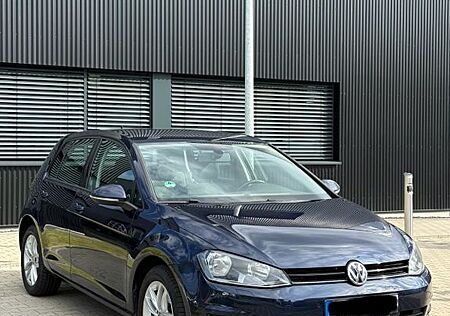 VW Golf Volkswagen 2.0 TDI DSG *AHK*SHZG*NAVI*PDC