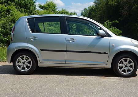 Daihatsu Sirion 1.0 - klein, sparsam, zuverlässig!