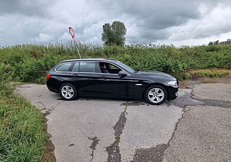 BMW 530d Touring Panorama Bi Xenon Tüv Neu