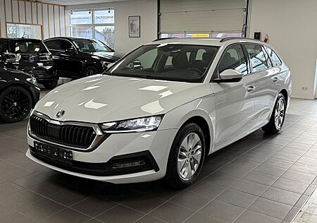 Skoda Octavia Combi Ambition 4x4/Garantie/Navi/TÜV neu