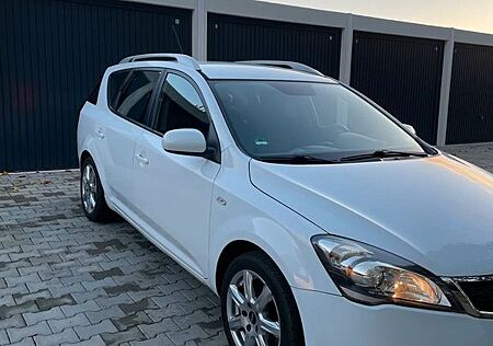 Kia Cee'd Sportswagon gebraucht kaufen Kia Cee'd Sportswagon 1.4 CVVT Edition 7 Sporty ...