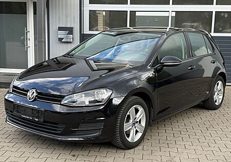 VW Golf Volkswagen VII Lim. Comfortline BMT * Navi * PDC *