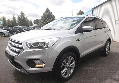 Ford Kuga 1,5 Titanium-Navi-Xenon-AHZ-Sitzhzg.