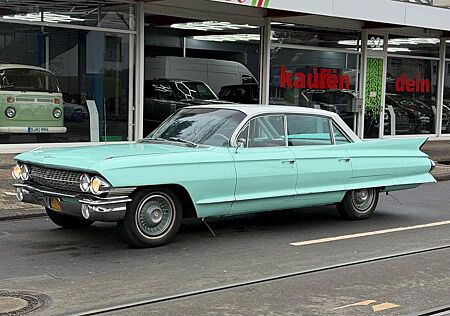 Cadillac Deville De Ville (6-Window) Oldtimer