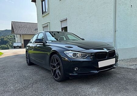 BMW 320d xDrive - Head-Up-Display - Navi - BiXenon