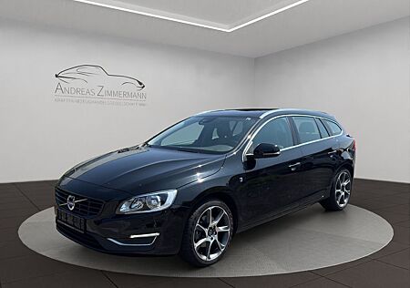 Volvo V60 D2 Ocean Race AHK/NAV SEHR WENIG KM!