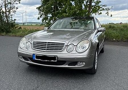 Mercedes-Benz E 200 KOMPRESSOR ELEGANCE Vollleder/Glasdach