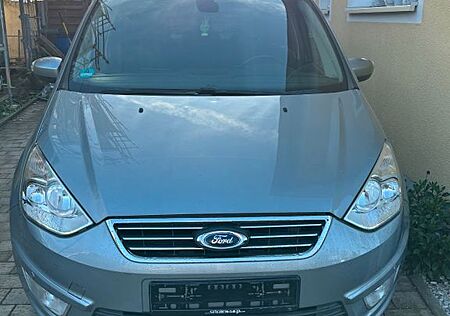 Ford Galaxy 2,0 TDCi 103kW DPF Titanium PowerShif...