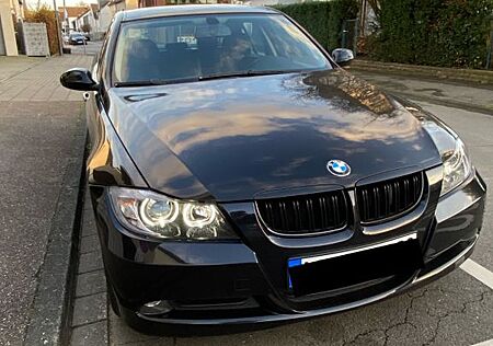 BMW 318i -