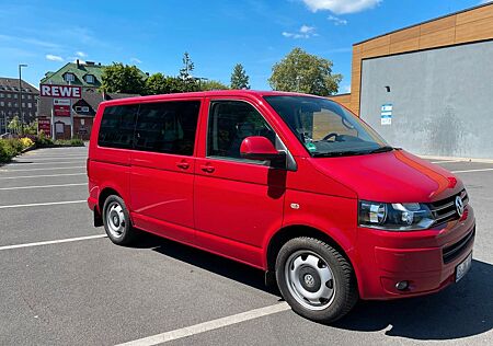 VW T5 Caravelle Volkswagen , 4-Sitze, wenig KM, viele Extras
