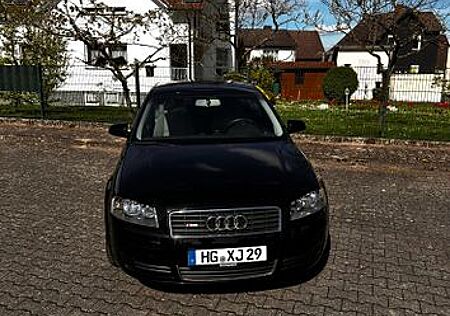 Audi A3 1.6 S line Sportpaket plus S line Sportpa...