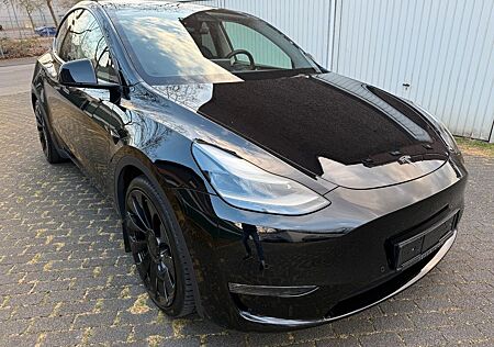 Tesla Model Y Performance , 21" Alu, Navi,Dual AWD