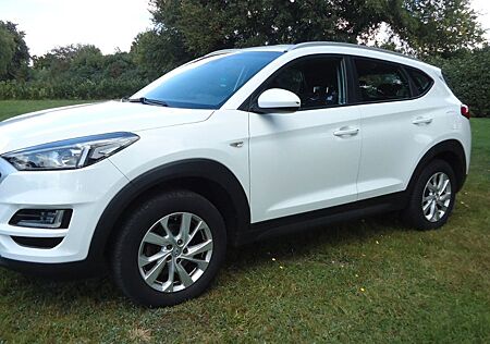 Hyundai Tucson , 1. Hand, Service neu, guter Zustand