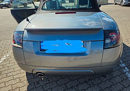 Audi TT Roadster 1.8T 120KW -