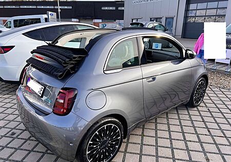 Fiat 500E "la Prima" Cabrio 42 kWh (Vollausstattung)