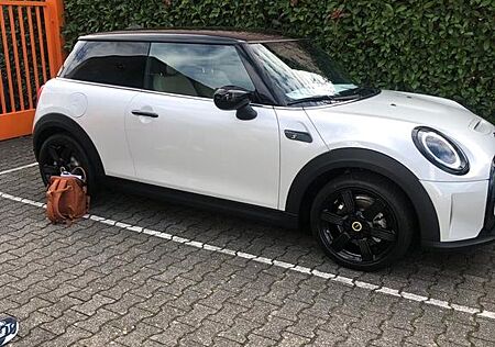 Mini Cooper SE Classic Trim