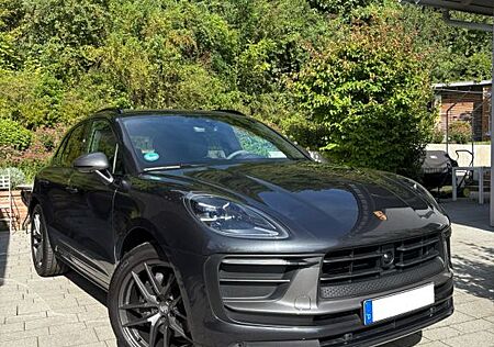 Porsche Macan T BURMESTER/PANO/ALCANTARA/LEDER/inkl MwSt