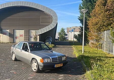 Mercedes-Benz 190