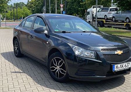 Chevrolet Cruze 1.6 LS LS