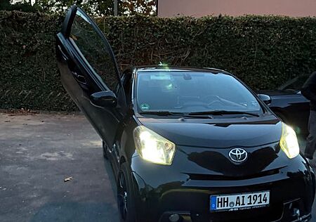 Toyota iQ 1,4-l-D-4D -