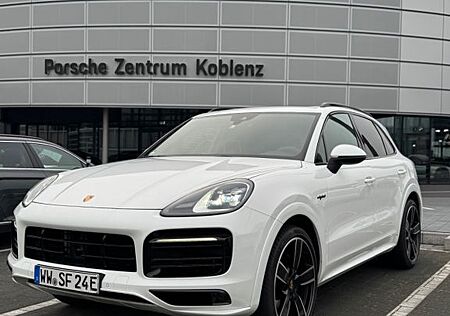 Porsche Cayenne E-Hybrid Platinum Edition Platinum E....