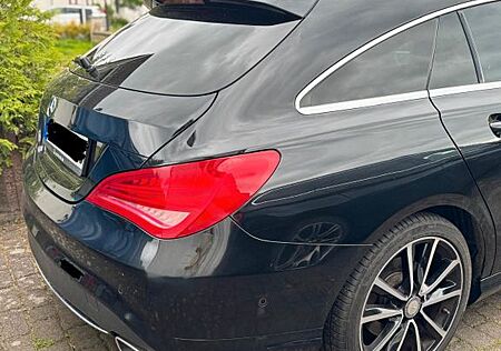 Mercedes-Benz CLA 200 Shooting Brake CLA 200 CDI 4MATIC DC...