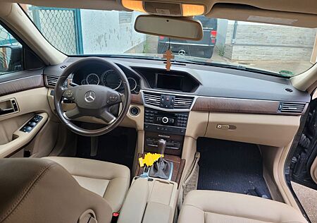 Mercedes-Benz 250