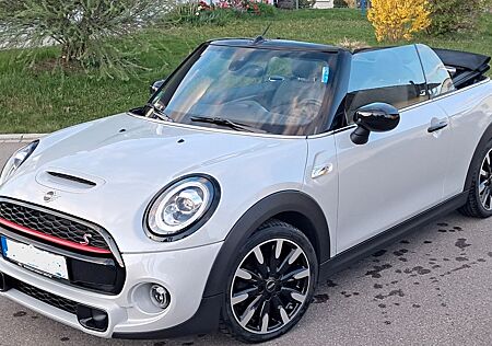 Mini Cooper S Cabrio Cooper S, white silver, 1. Hand