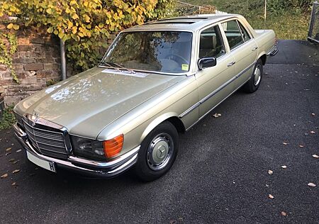 Mercedes-Benz 280 SE