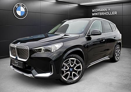 BMW iX1 eDrive20 xLine FLA ParkAss. RFK KlimaA DAB