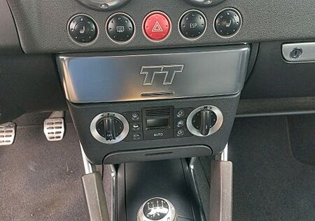 Audi TT Roadster 1.8T 110KW -