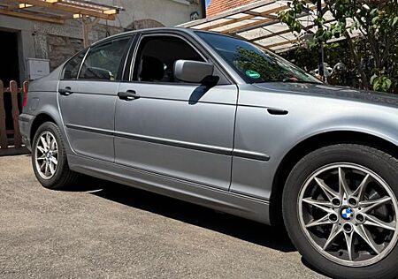 BMW 318i IS E46 (Sportauspuff+Apple Carplay)