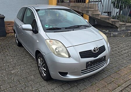 Toyota Yaris 1,0-l-VVT-i Cool Cool