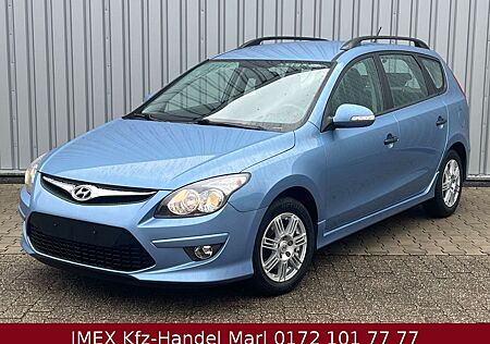 Hyundai i30 cw FIFA WM Edition*46TKM*SHZ*ALUFELGEN*TOP!