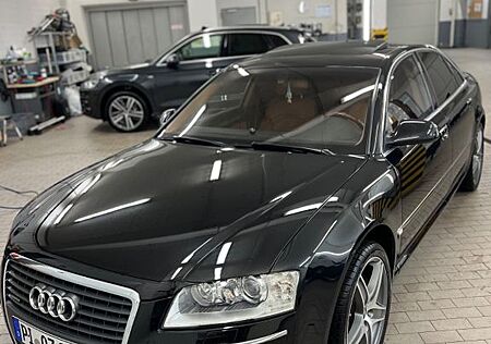 Audi A8 4.2 TDI tiptronic quattro -