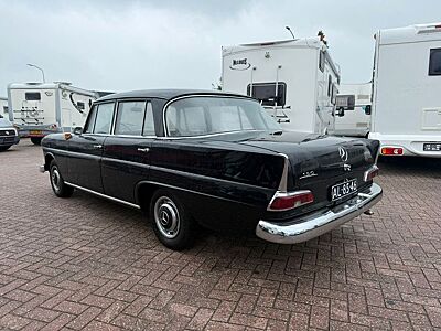 Mercedes-Benz 190