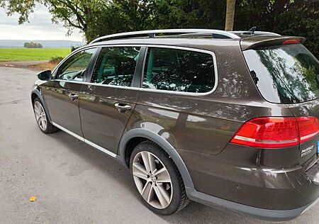VW Passat Alltrack Volkswagen 2.0 TDI DSG 4MOT 130kW Keyless