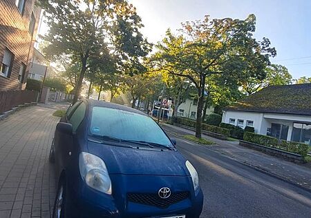 Toyota Yaris 1,0-l-VVT-i -