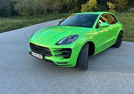 Porsche Macan Turbo mit Performance Paket Turbo mit ...