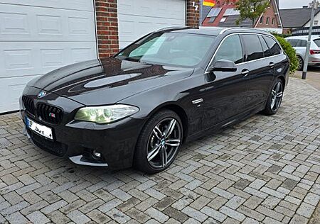 BMW 530d xDrive Touring - Head Up, Panorama,M Paket