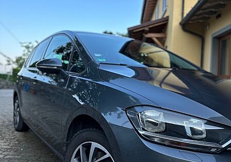 VW Golf Sportsvan Volkswagen 1.6 TDI SOUND / AHK