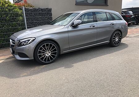 Mercedes-Benz C 250 d T AVANTGARDE 360Grad AHK Standheizung