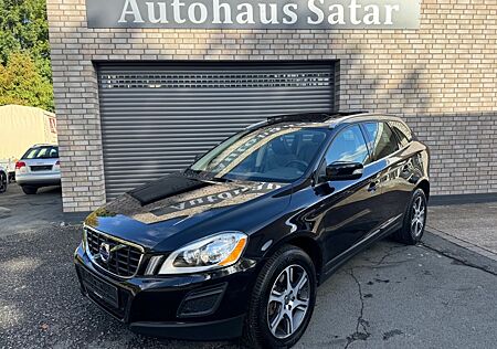 Volvo XC 60 XC60 Summum AWD *215PS*PANO*LEDER