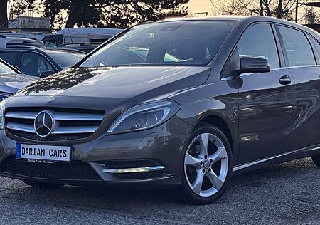 Mercedes-Benz B 180 CDI / d Navi Pdc Kamera Bi-xenon AHK