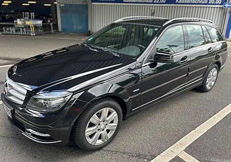 Mercedes-Benz C 180 CGI T BlueEFFICIENCY -