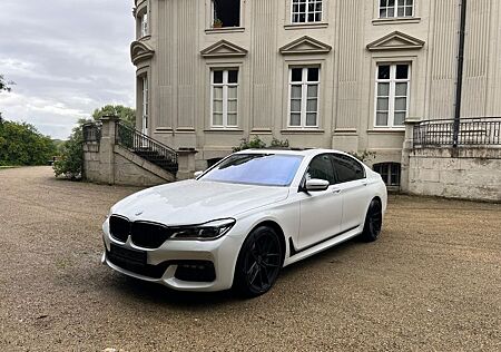 BMW 750i xDrive M-Paket Massage/Head-Up