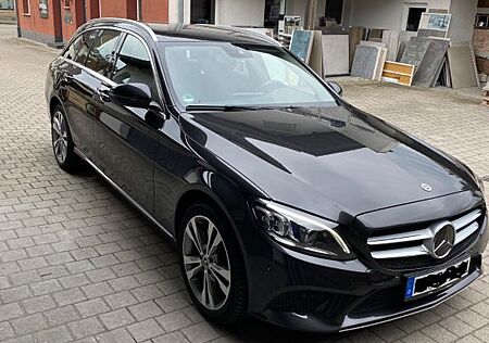 Mercedes-Benz C 220 d 4MATIC T Autom. -